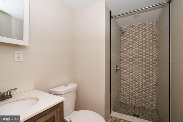 562 MILLBANK RD, Upper Darby, PA 19082