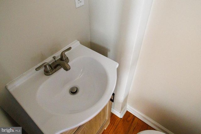 562 MILLBANK RD, Upper Darby, PA 19082