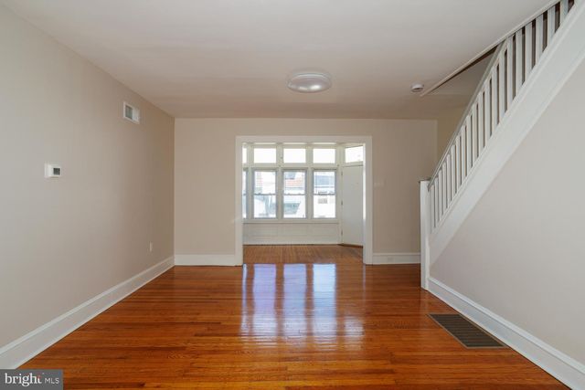 562 MILLBANK RD, Upper Darby, PA 19082