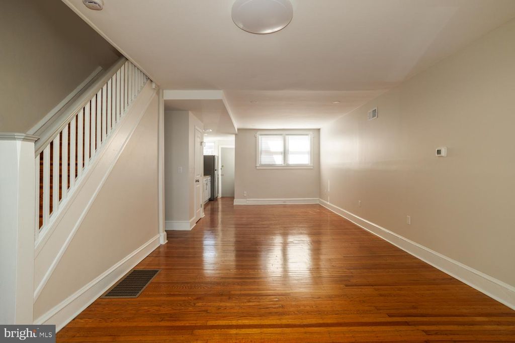 562 MILLBANK RD, Upper Darby, PA 19082