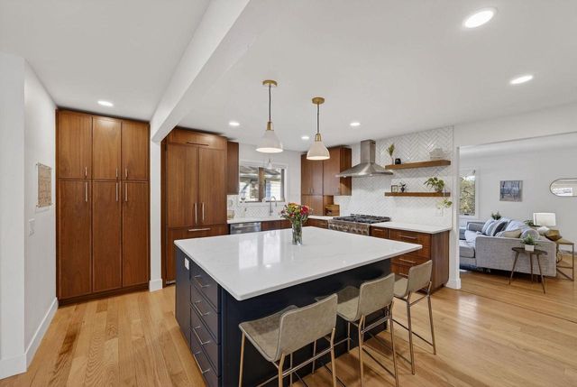 5609 Winnequah Trail, Monona, WI 53716