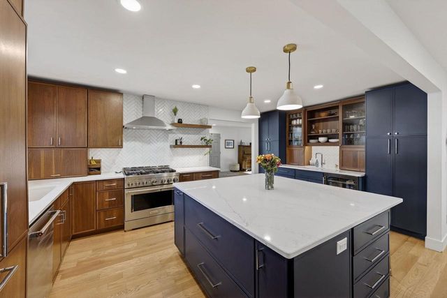 5609 Winnequah Trail, Monona, WI 53716