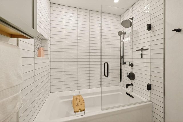 5609 Winnequah Trail, Monona, WI 53716