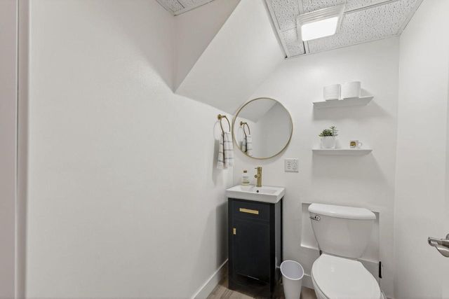 5609 Winnequah Trail, Monona, WI 53716