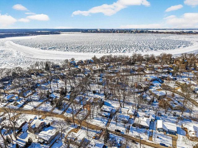 5609 Winnequah Trail, Monona, WI 53716