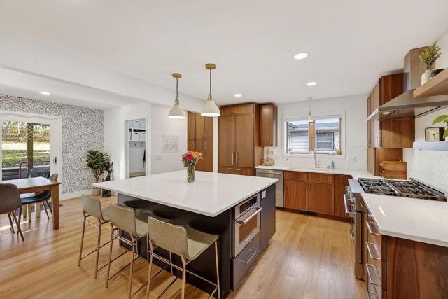 5609 Winnequah Trail, Monona, WI 53716