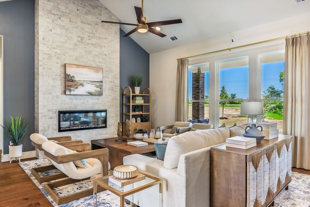 309 Slimp Bluff, Azle, TX 76020