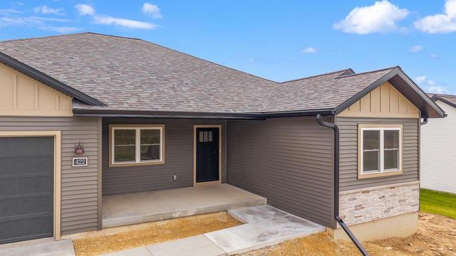 422 Eisenhower Street, Baraboo, WI 53913