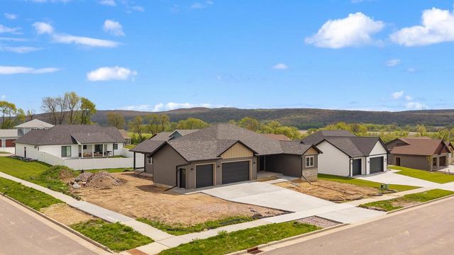 422 Eisenhower Street, Baraboo, WI 53913