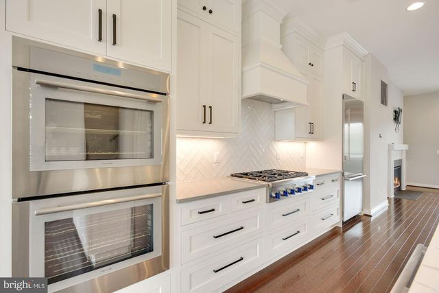 23094 SULLIVANS COVE SQ, Brambleton, VA 20148