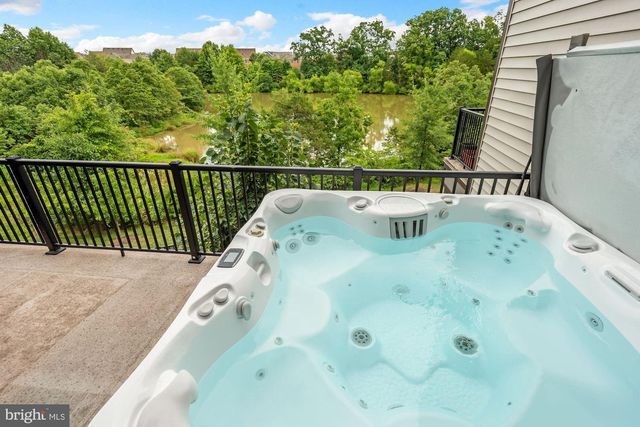 23094 SULLIVANS COVE SQ, Brambleton, VA 20148