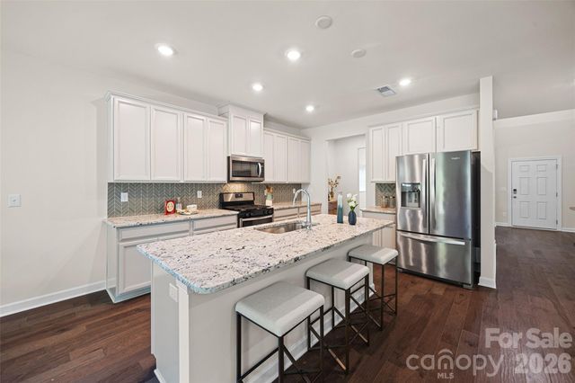 1041 Amberley Crossing Drive, Belmont, NC 28012