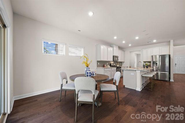 1041 Amberley Crossing Drive, Belmont, NC 28012