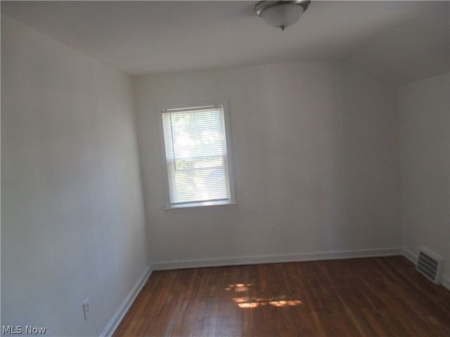 5095 Edenhurst Road, Lyndhurst, OH 44124