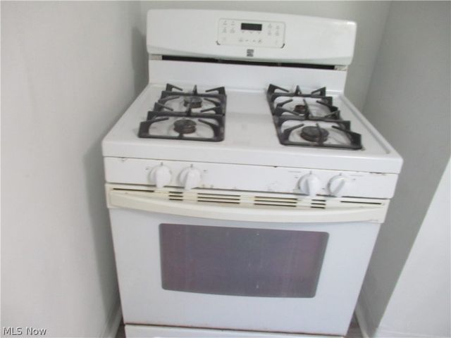 5095 Edenhurst Road, Lyndhurst, OH 44124