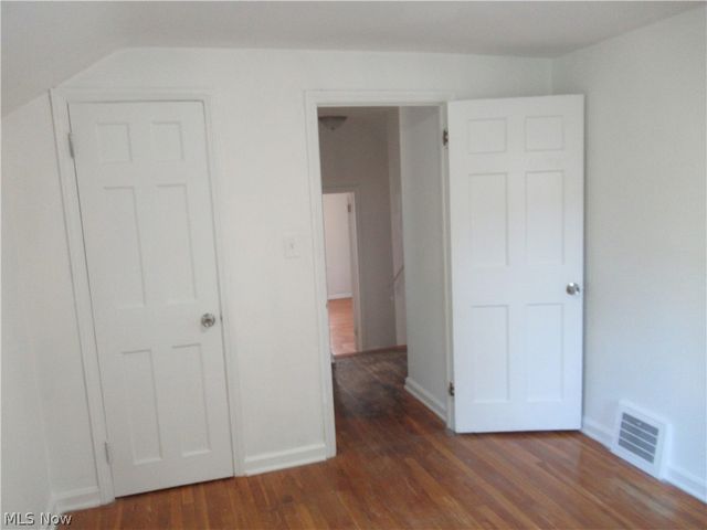 5095 Edenhurst Road, Lyndhurst, OH 44124