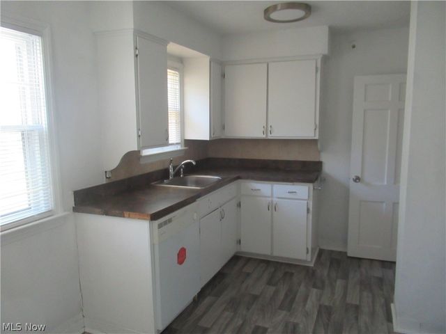 5095 Edenhurst Road, Lyndhurst, OH 44124