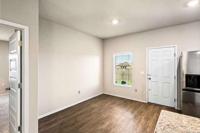 7663 Stud Dr., Elmendorf, TX 78112