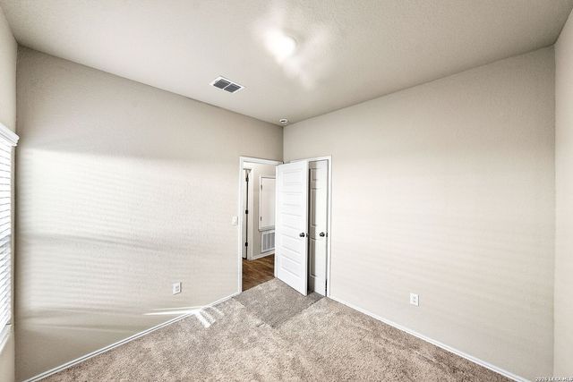 7663 Stud Dr., Elmendorf, TX 78112