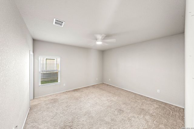 7663 Stud Dr., Elmendorf, TX 78112