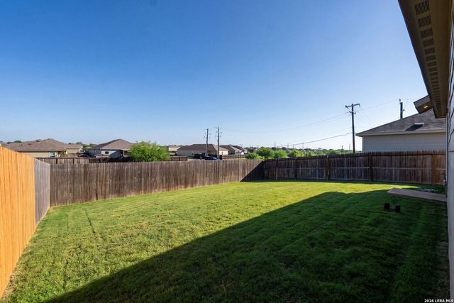 7663 Stud Dr., Elmendorf, TX 78112