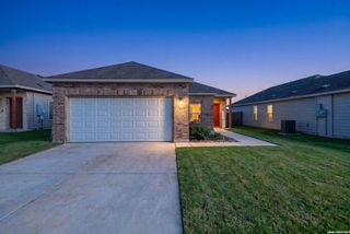 7663 Stud Dr., Elmendorf, TX 78112