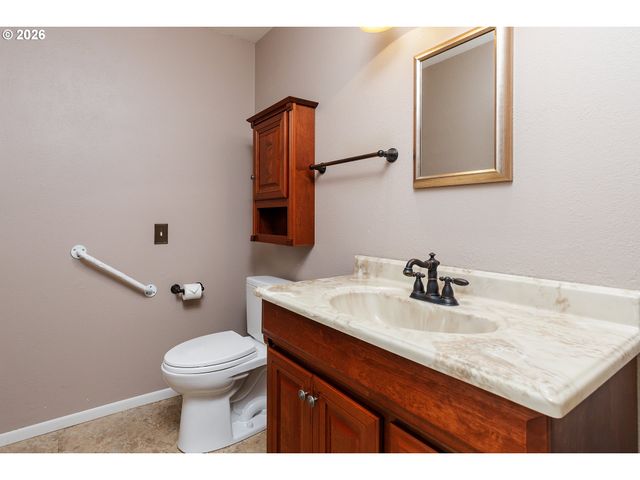 10480 Sw HIGHLAND Dr, Portland, OR 97224