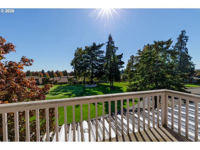 10480 Sw HIGHLAND Dr, Portland, OR 97224