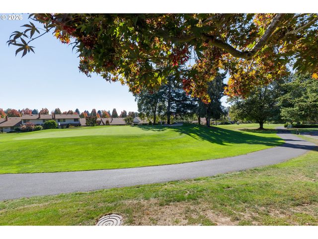 10480 Sw HIGHLAND Dr, Portland, OR 97224