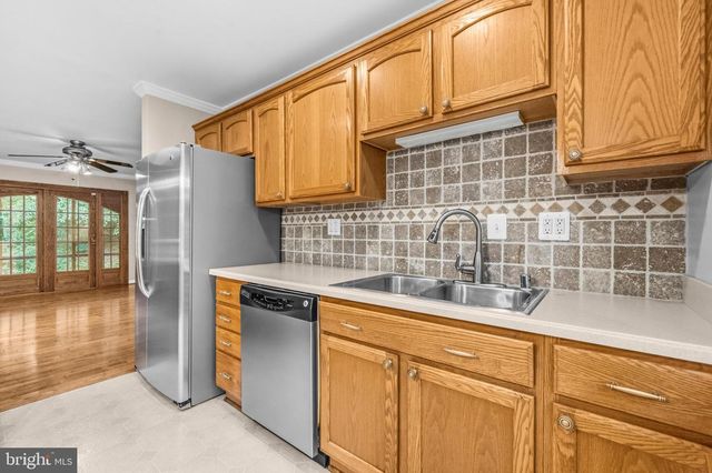 8016 LAKE DR, Manassas, VA 20111