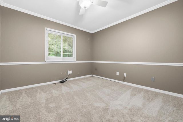 8016 LAKE DR, Manassas, VA 20111