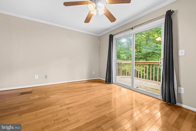8016 LAKE DR, Manassas, VA 20111