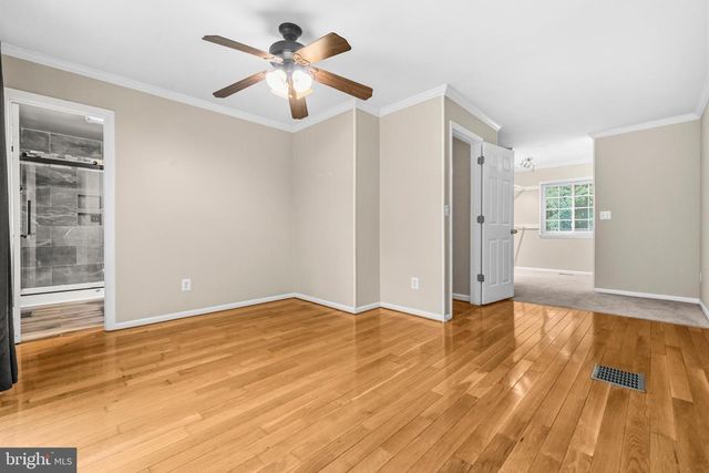 8016 LAKE DR, Manassas, VA 20111