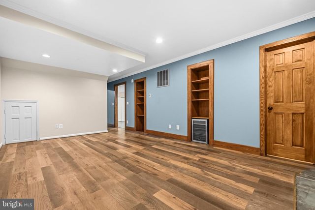 8016 LAKE DR, Manassas, VA 20111