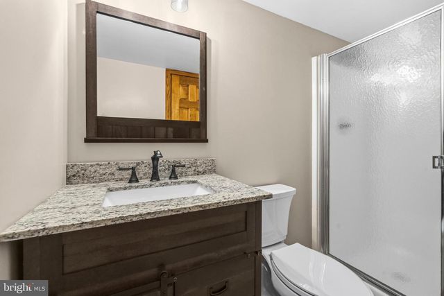 8016 LAKE DR, Manassas, VA 20111