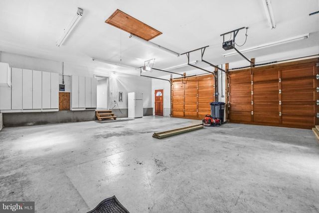 8016 LAKE DR, Manassas, VA 20111