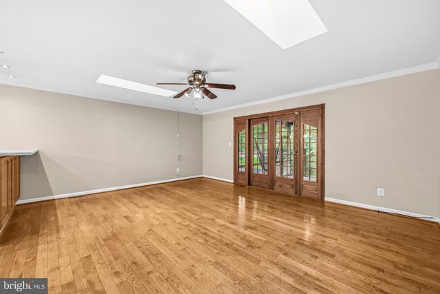 8016 LAKE DR, Manassas, VA 20111