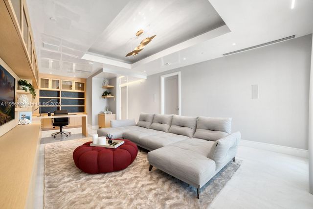 17975 Collins Ave N701, Sunny Isles Beach, FL 33160