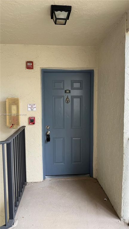 1453 Lake Crystal Dr H, West Palm Beach, FL 33411