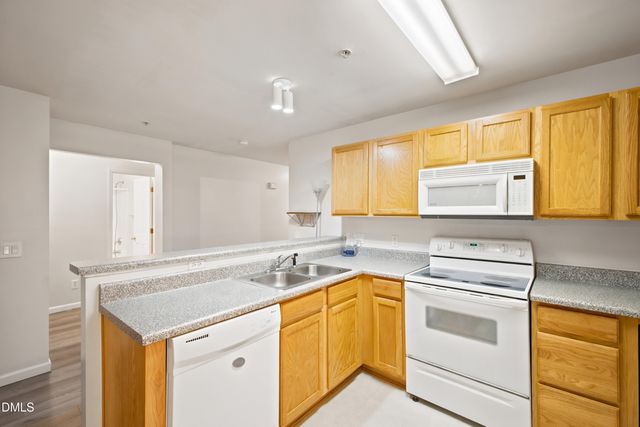 2801 Trailwood Pines Lane, Raleigh, NC 27603