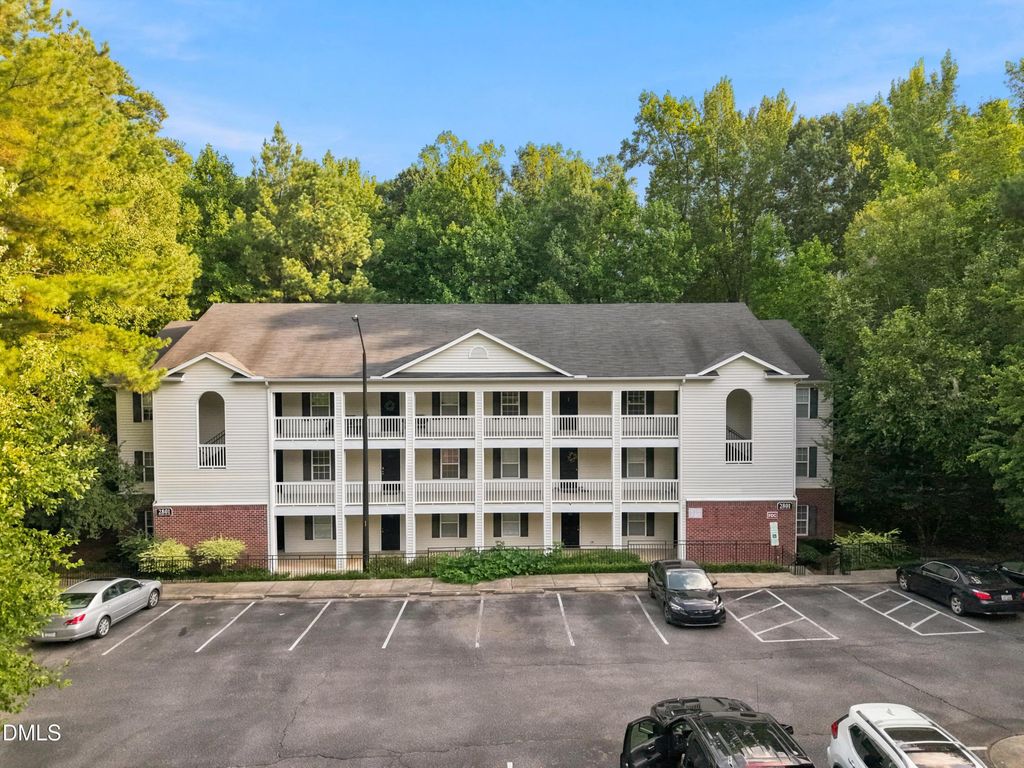 2801 Trailwood Pines Lane, Raleigh, NC 27603