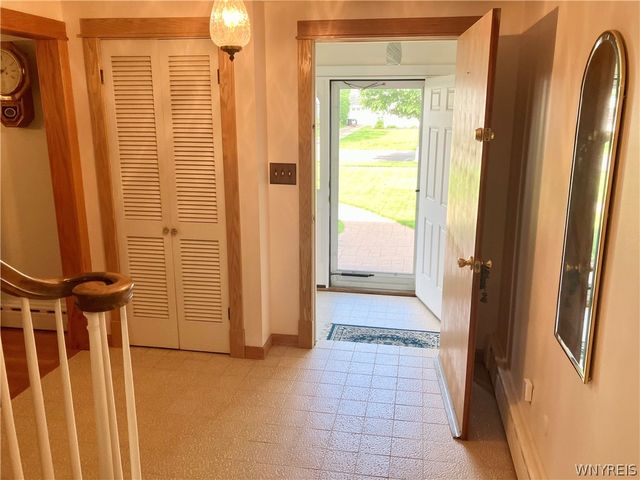 299 Hedstrom Drive, Amherst, NY 14226