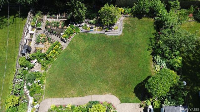 299 Hedstrom Drive, Amherst, NY 14226