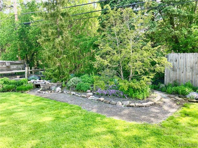 299 Hedstrom Drive, Amherst, NY 14226