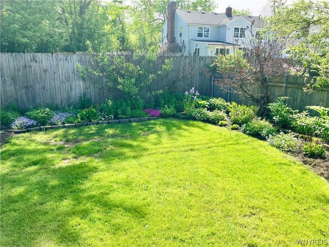 299 Hedstrom Drive, Amherst, NY 14226