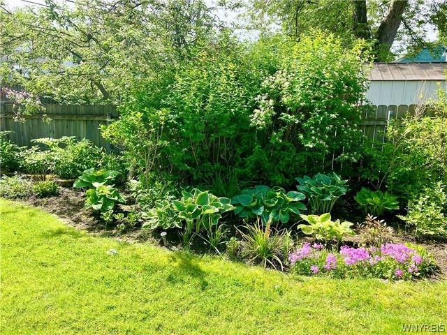 299 Hedstrom Drive, Amherst, NY 14226