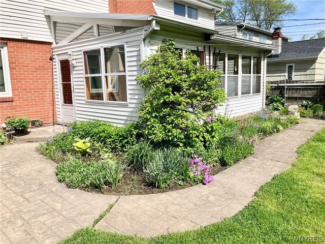 299 Hedstrom Drive, Amherst, NY 14226