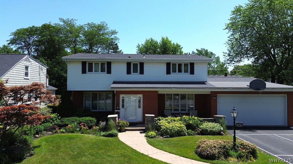 299 Hedstrom Drive, Amherst, NY 14226