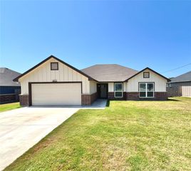 1071 Field Stone DR, Lampasas, TX 76550