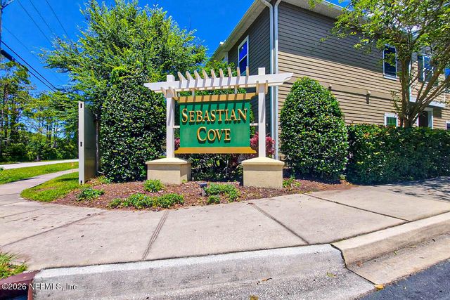 821 GOLDEN LAKE Loop, St. Johns, FL 32084